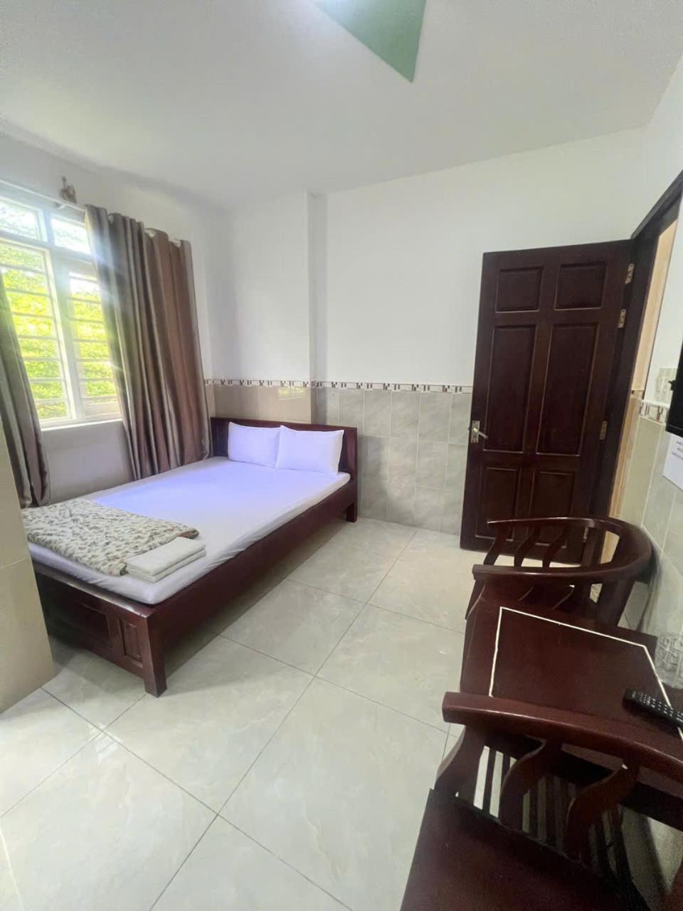 Aparthotel Khach San Doan Gia Ciudad Ho Chi Minh  Exterior foto