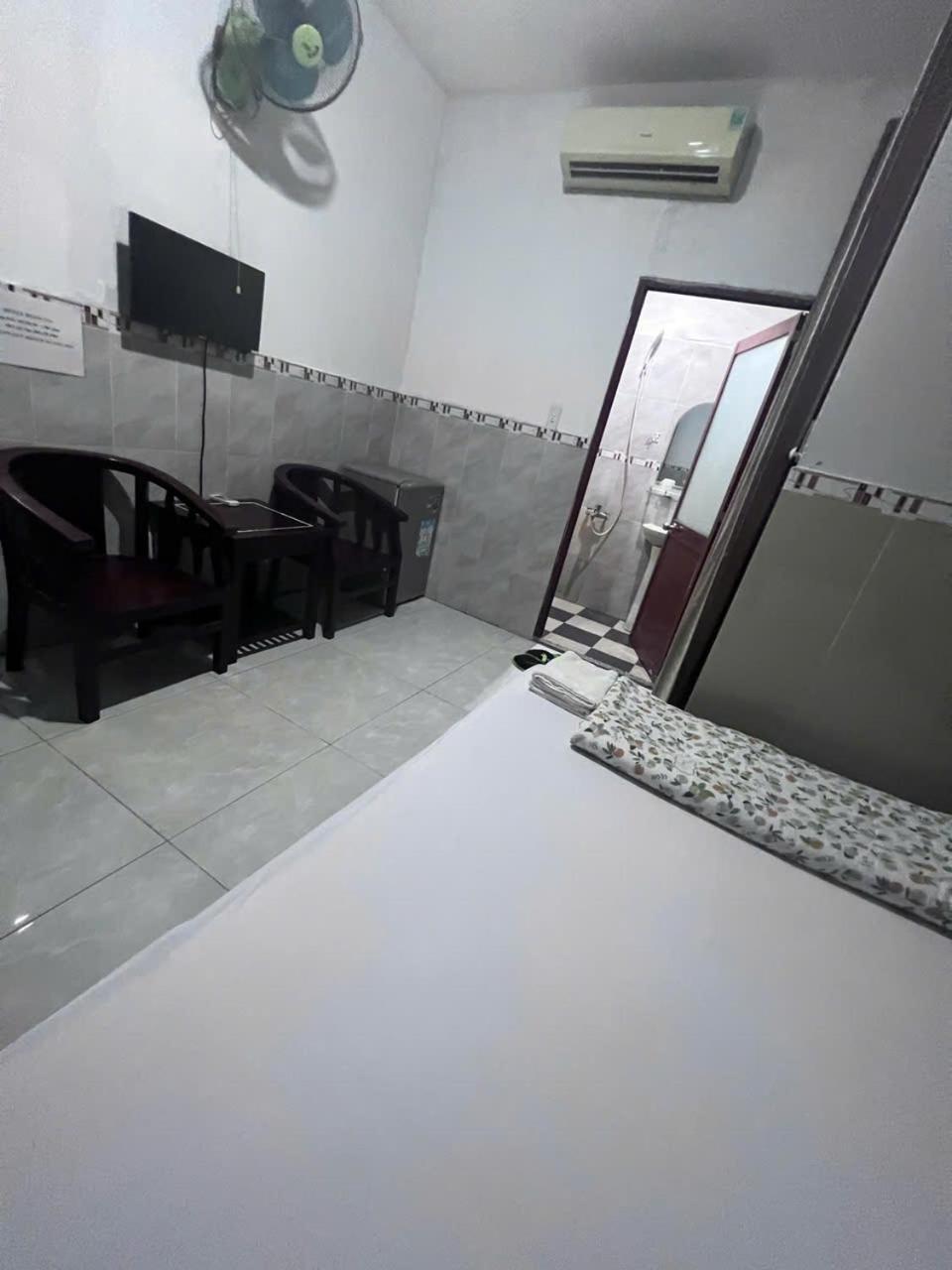 Aparthotel Khach San Doan Gia Ciudad Ho Chi Minh  Exterior foto